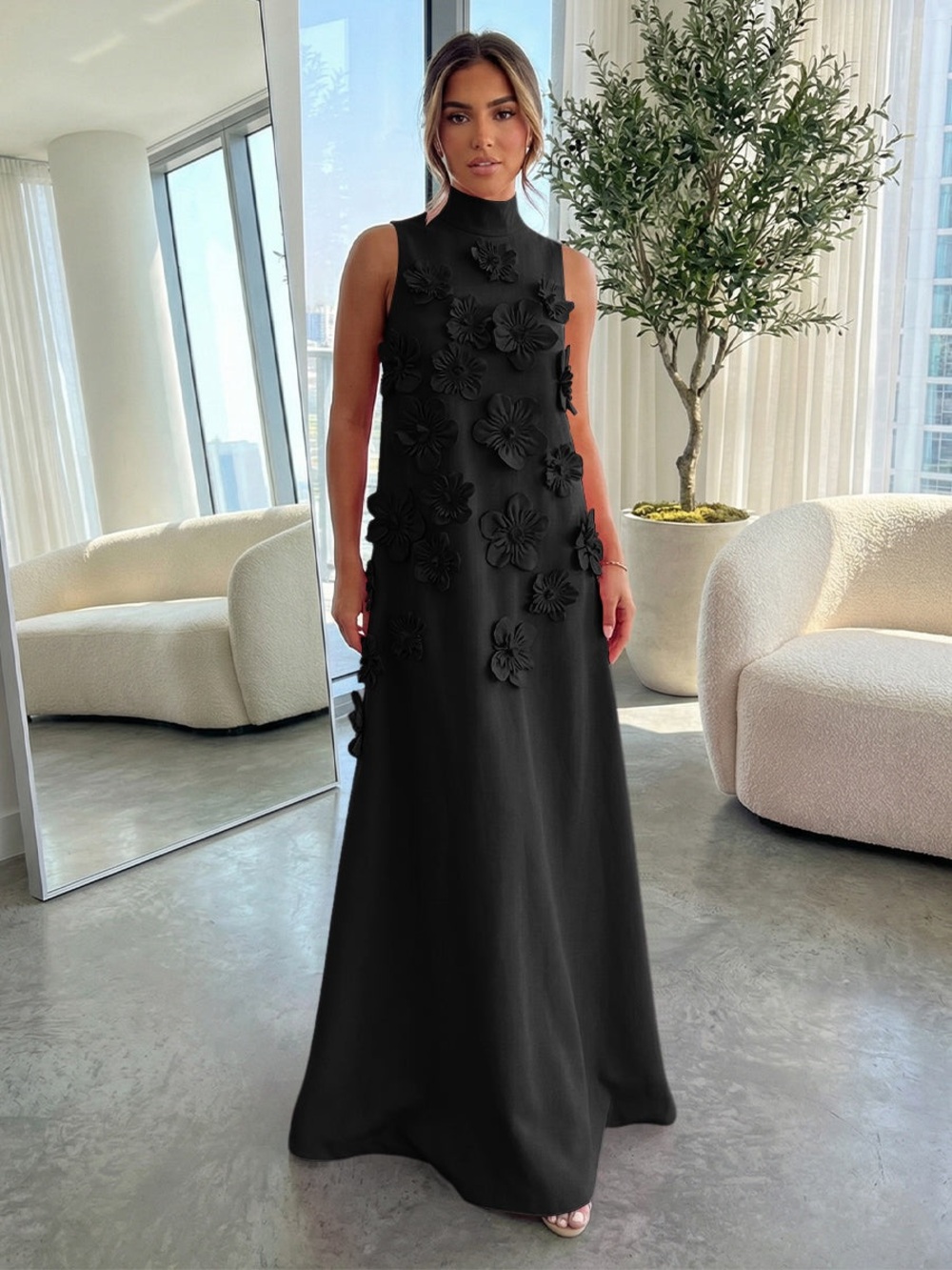 Ryanth Sleeveless Black Floral Appliqué Maxi Dress - Picture 2 of 4